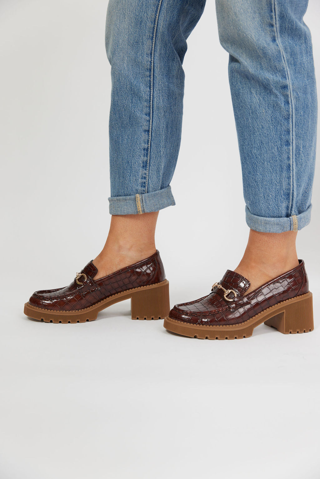 ZOEY LOAFER NUTMEG CROC LEATHER