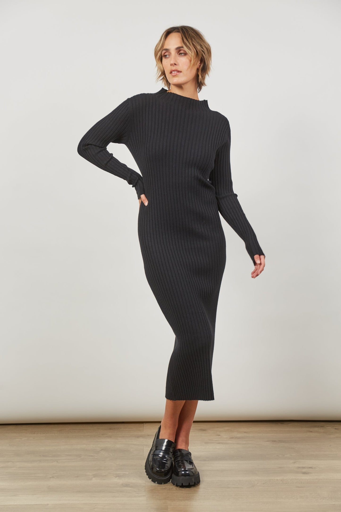 SKYLINE KNIT DRESS ONYX