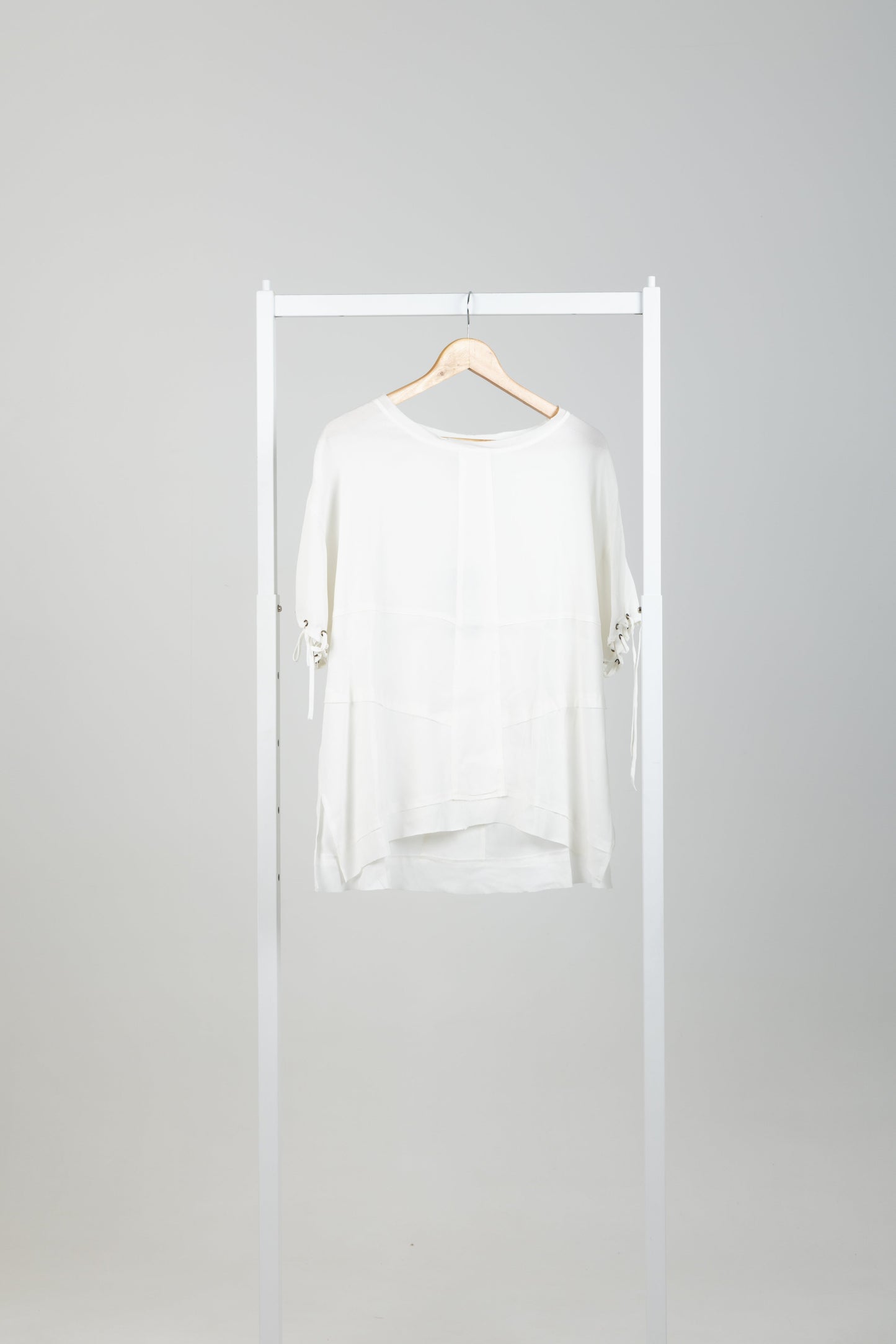 CHARLTON PANEL TEE - WHITE LACED