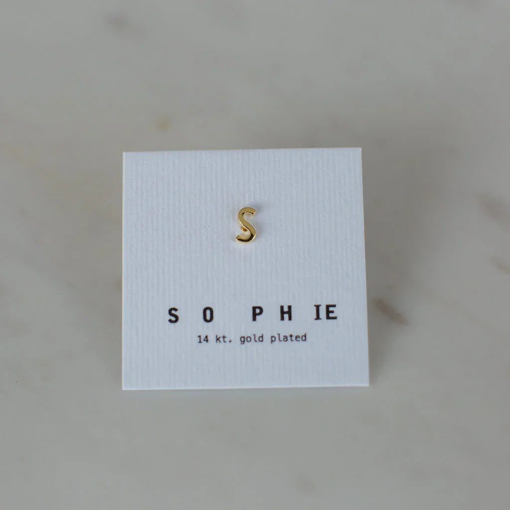 LITTLE LETTER SINGLE STUD - GOLD