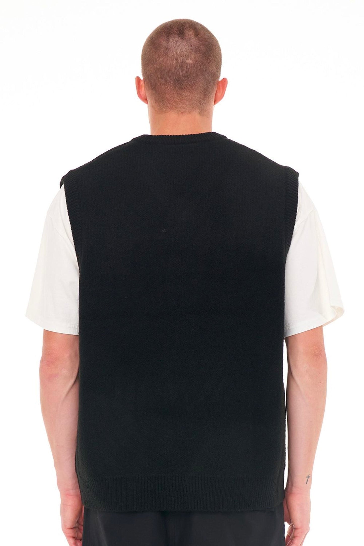 ANGLO KNIT VEST BLACK